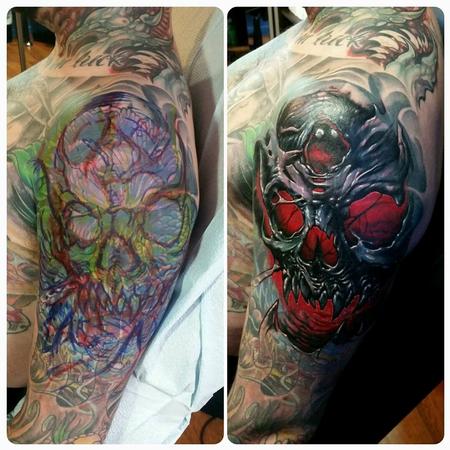 Toxyc  - freehand & result skull cover-up with red